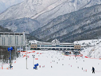 【清釜雙城五星溫泉滑雪去】伊甸園滑雪場、東萊溫泉SPA虛心廳、海岸膠囊列車、韓服體驗、青南臺、蟹蟹美食饗宴五天（入住滑雪場+五星酒店一晚）《不走人蔘+保肝店》【可依航空、台中包機直飛】